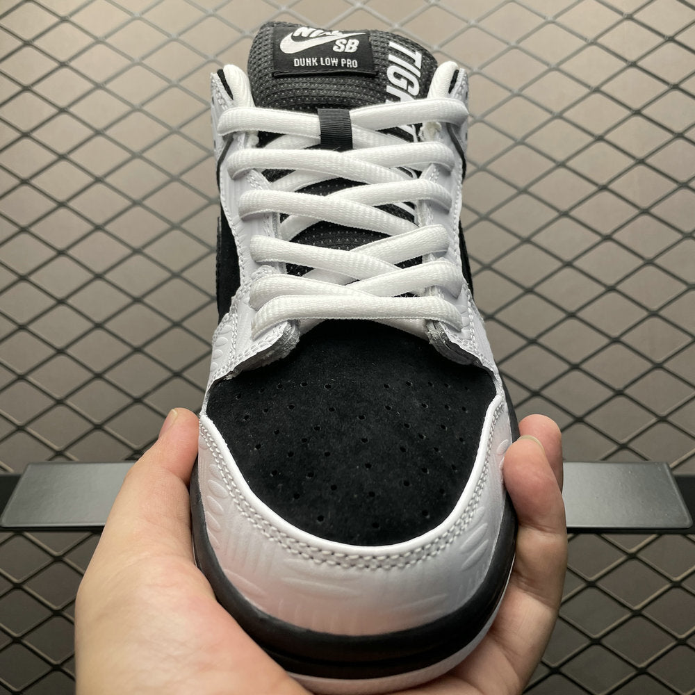 Scarpe Sneakers SB DUNK Low Tightbooth