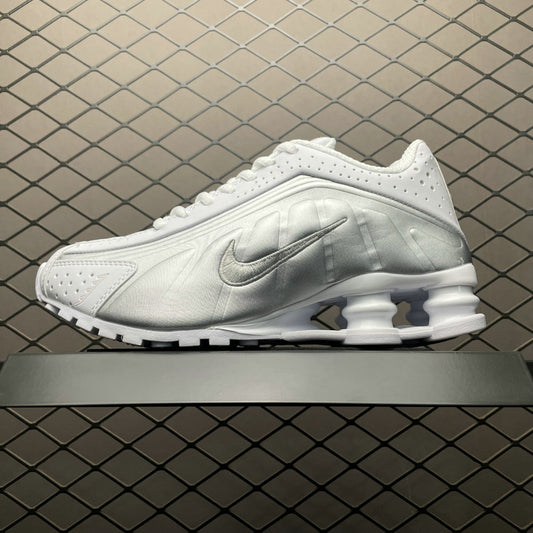 Scarpe Sneakers Shox R4 White