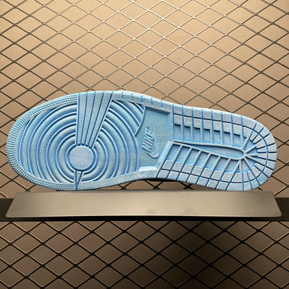 Scarpe Sneakers Jordan 1 Retro High OG UNC