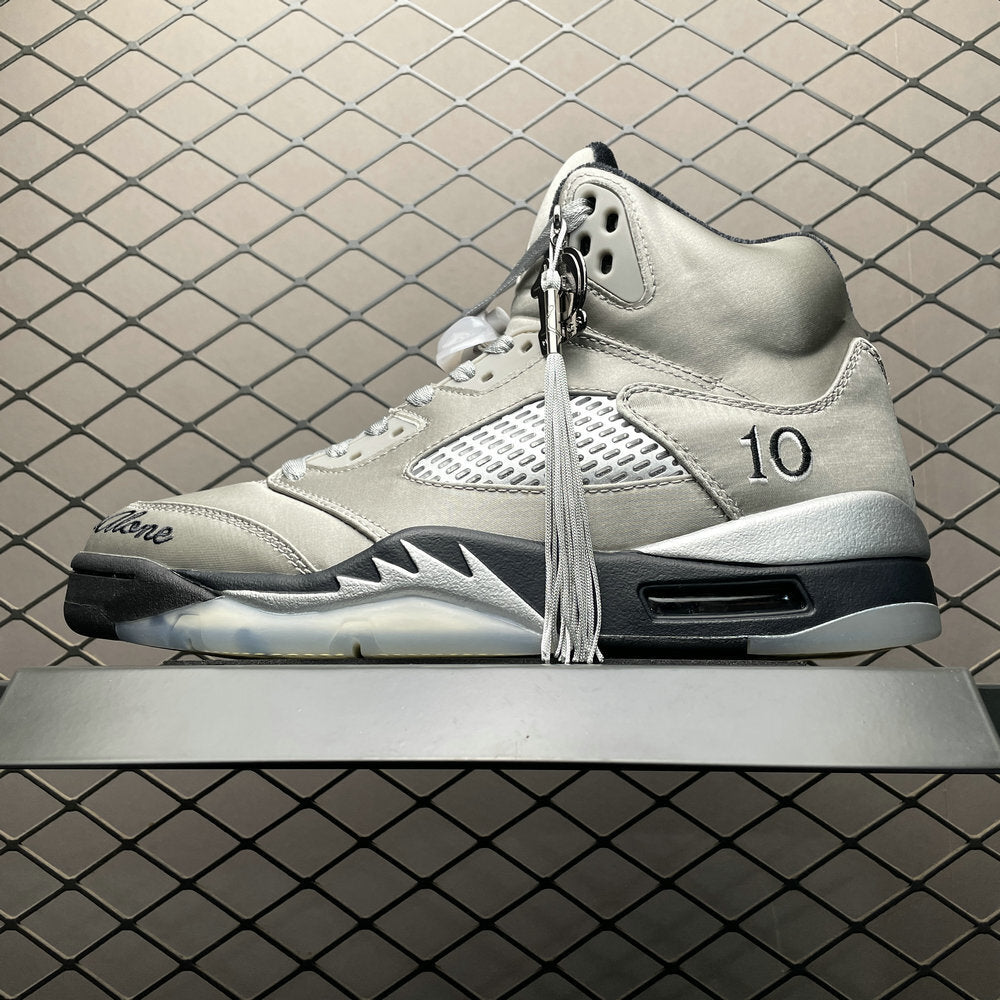 Scarpe Sneakers Jordan 5 Wings Medium GRAY