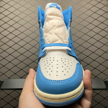 Scarpe Sneakers Jordan 1 Retro High OG UNC