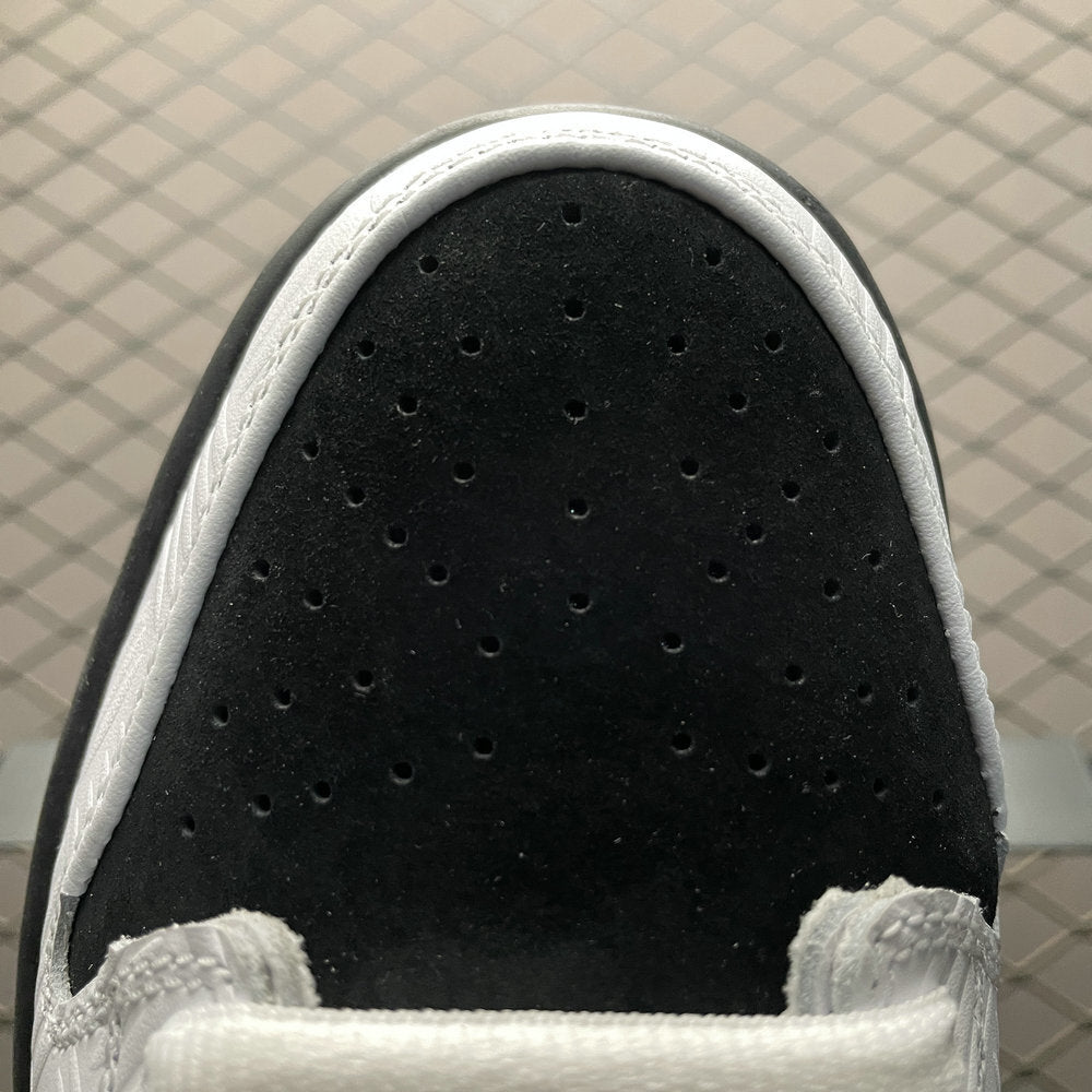 Scarpe Sneakers SB DUNK Low Tightbooth