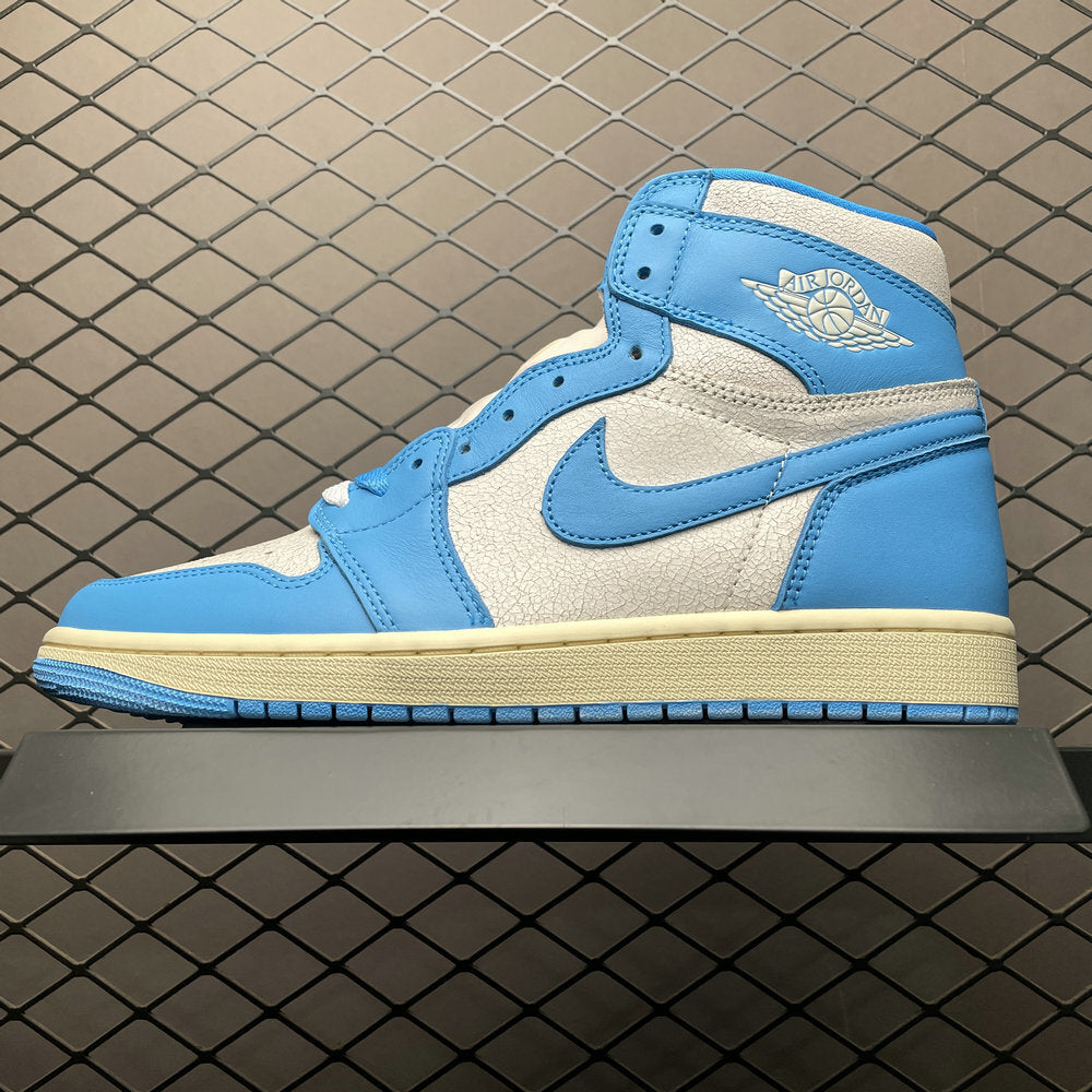 Scarpe Sneakers Jordan 1 Retro High OG UNC