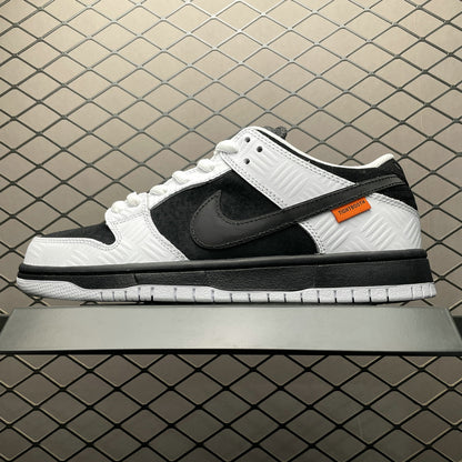 Scarpe Sneakers SB DUNK Low Tightbooth